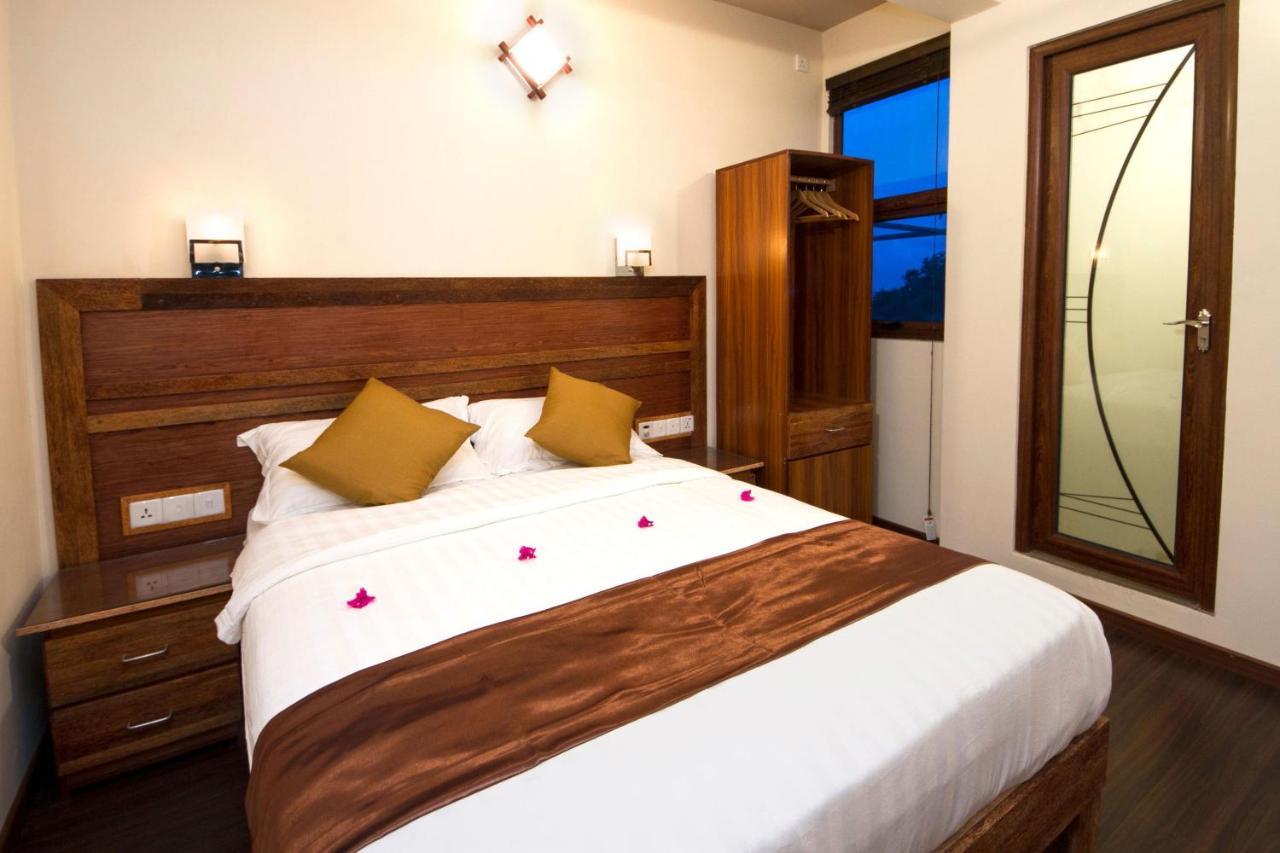 Tropic Tree Maldives Hotel Gulhi Bagian luar foto