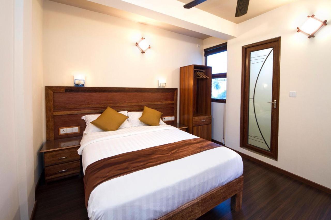 Tropic Tree Maldives Hotel Gulhi Bagian luar foto